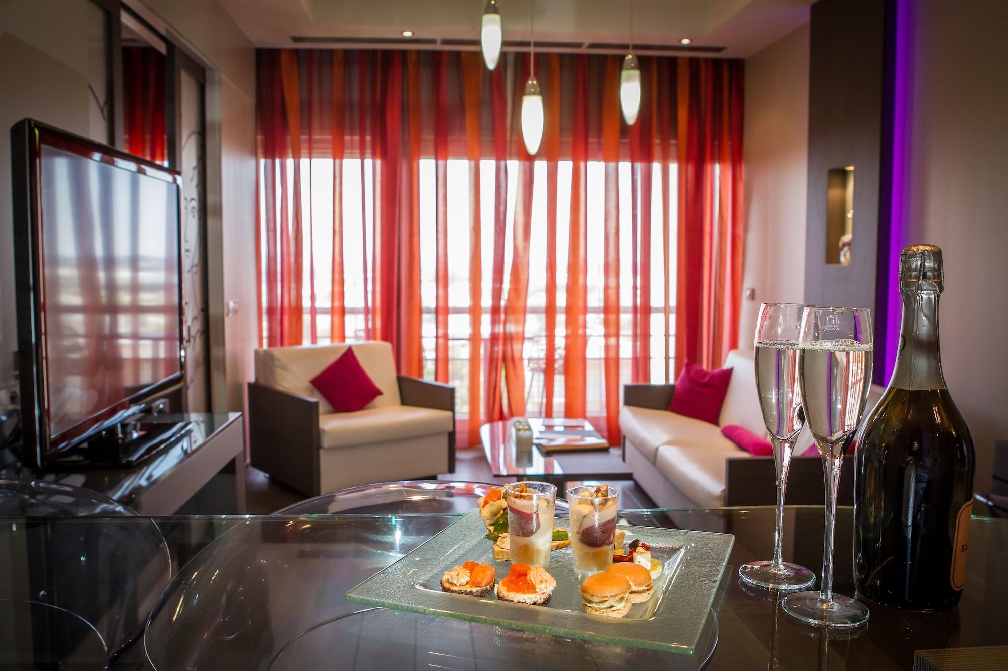 Hotel & Spa Vatel Nimes Ngoại thất bức ảnh