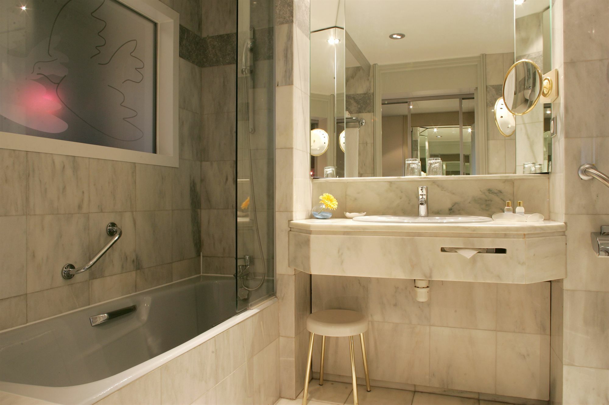 Hotel & Spa Vatel Nimes Ngoại thất bức ảnh